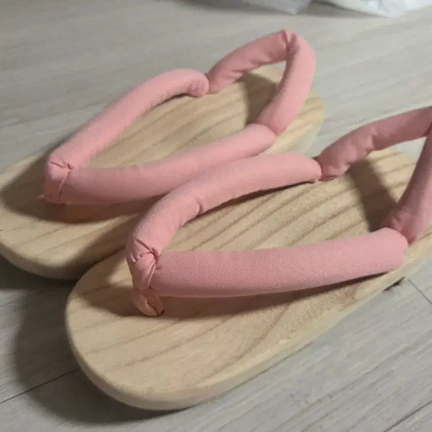 [BUNJANG] Nezuko Pink Geta Sandals / (급전)네즈코 게다(분홍색/핑크색 게다)235 운미 1.0