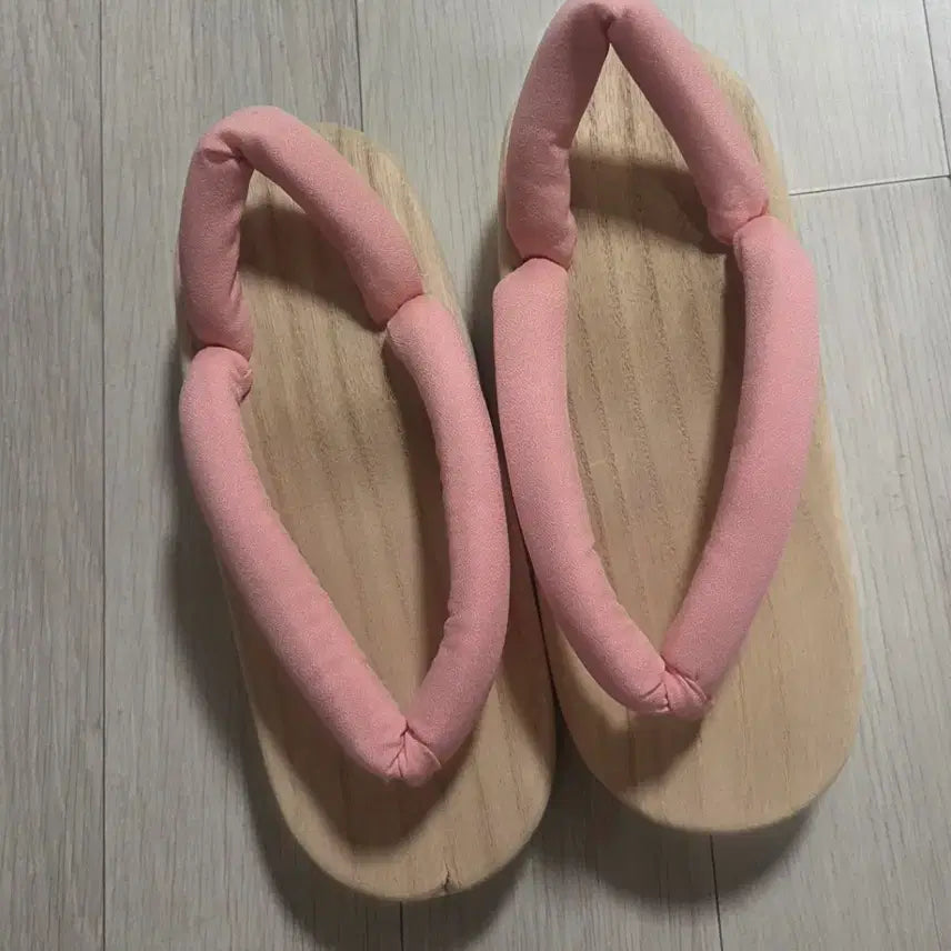 [BUNJANG] Nezuko Pink Geta Sandals / (급전)네즈코 게다(분홍색/핑크색 게다)235 운미 1.0