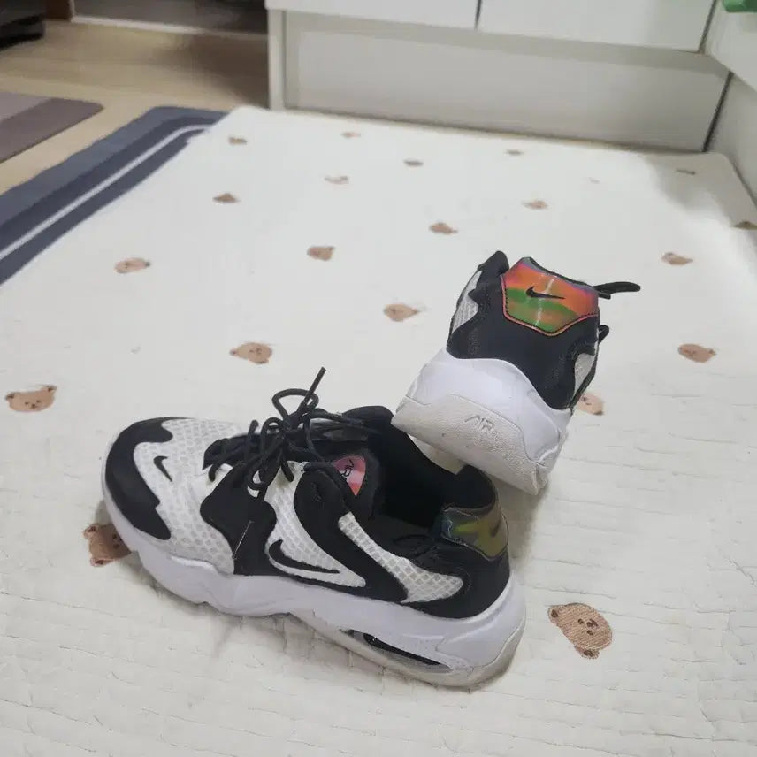[BUNJANG] Nike Air Max 200 Sneakers (US 7, 240) / 나이키 에어맥스 200 (US 7) 240