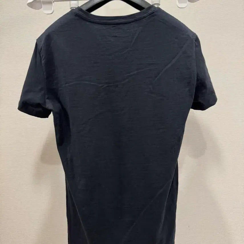 [BUNJANG] Emporio Armani Black V-Neck T-Shirt / 엠포리오 아르마니 블랙 V넥 반팔 티셔츠