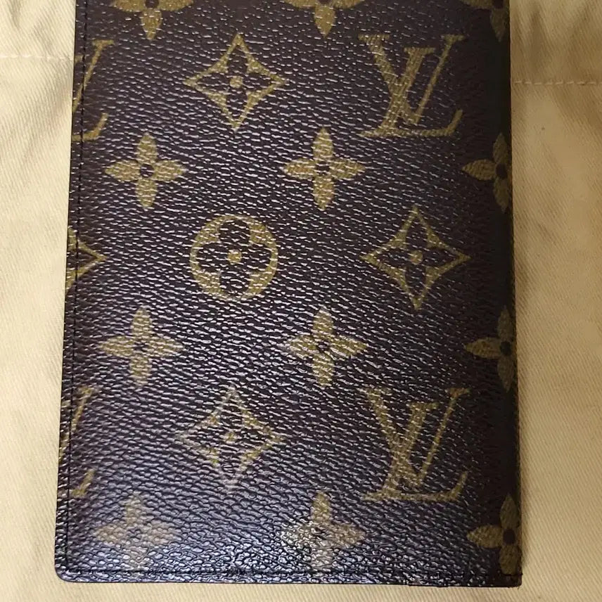[BUNJANG] Louis Vuitton Passport Holder / 루이비통 여권지갑 정품