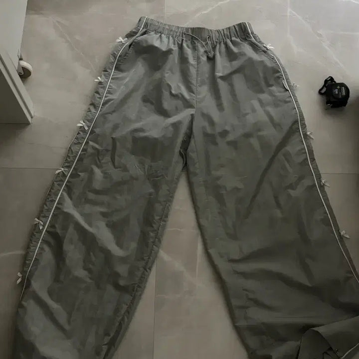 [BUNJANG] Ribbon Street Nylon Wide Pants Vintage / 리본 스트릿 나일론 와이드 팬츠 빈티지