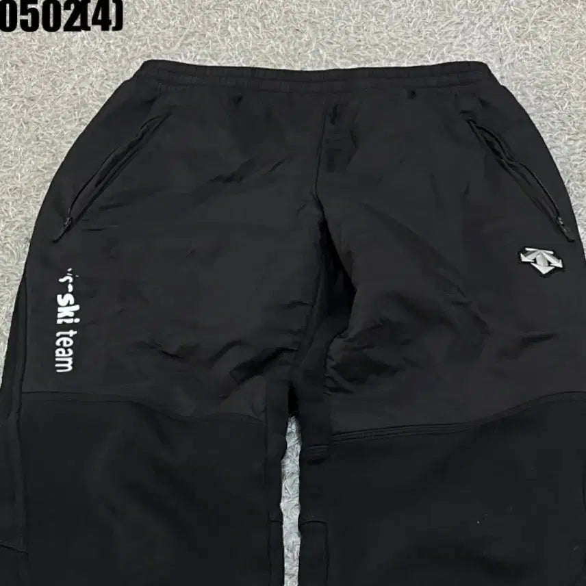 [BUNJANG] Descente Training Pants M / 데상트 트레이닝 바지 M | 0502