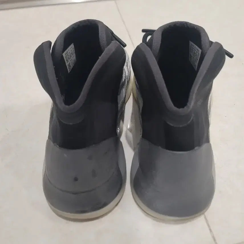 [BUNJANG] Adidas Yeezy Quantum Lifestyle Shoes 280 / 아디다스 이지 퀀텀 라이프스타일 280