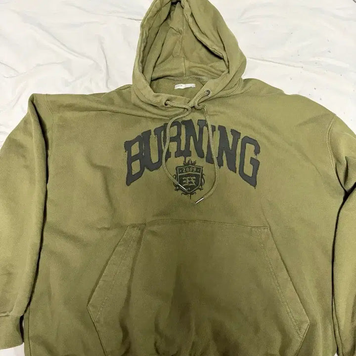 [BUNJANG] AZKARTON Burning Heavy Cotton Hoodie Khaki / (105-110) 에즈카톤 버닝 헤비코튼 후드티 카키