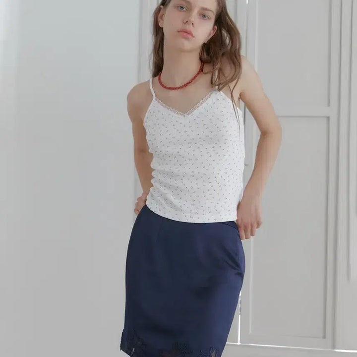 [BUNJANG] Headment Flower Applique Satin Skirt (Navy) / 헤더먼트 flower applique satin skirt (navy)