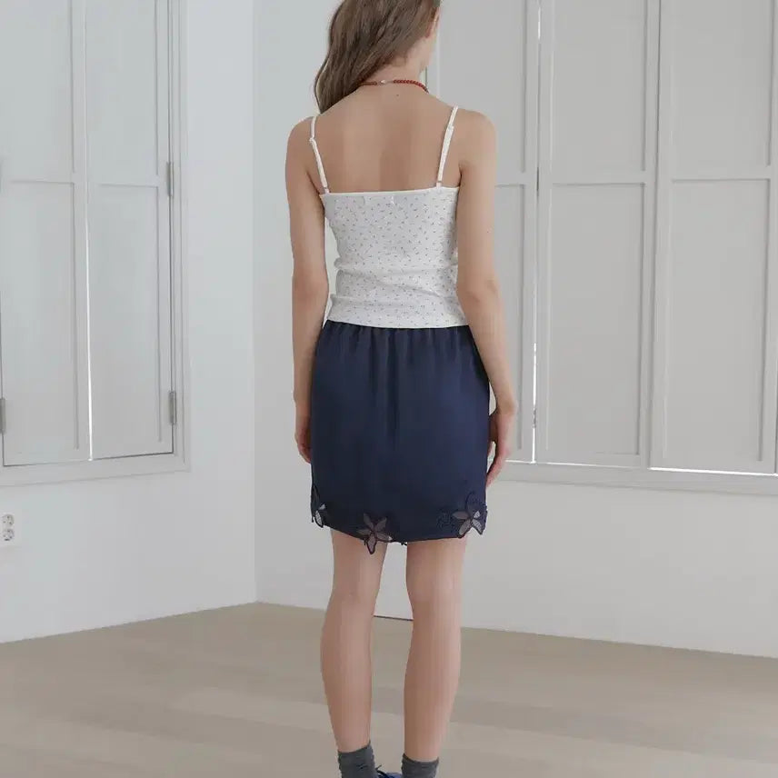 [BUNJANG] Headment Flower Applique Satin Skirt (Navy) / 헤더먼트 flower applique satin skirt (navy)