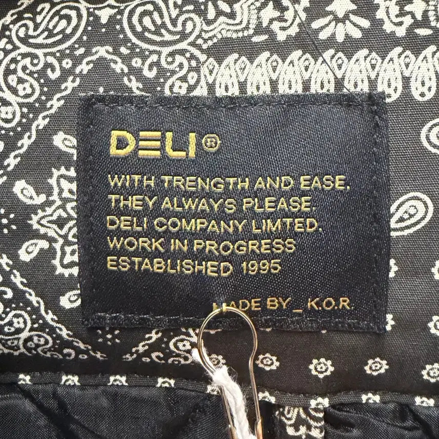 [BUNJANG] Deli Quilting Paisley Jumper / 델리 퀼팅 페이즐리 점퍼