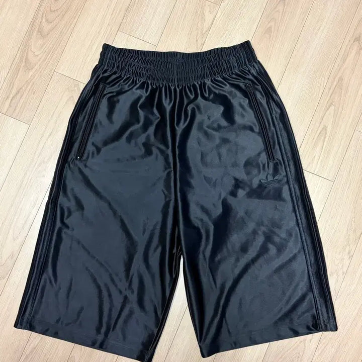[BUNJANG] Adidas Track Shorts Bermuda Pants Black / 아디다스 트랙 쇼츠 블랙 버뮤다 팬츠