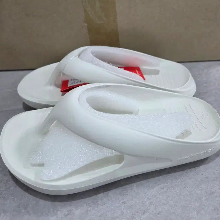 [BUNJANG] New Balance Flip Flops White XL / 뉴발란스 플립플랍 화이트 XL사이즈 새상품