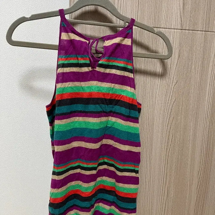 [BUNJANG] Striped Sleeveless Embroidered Top / 줄무늬 민소매 엠브로이더리 자수 탑