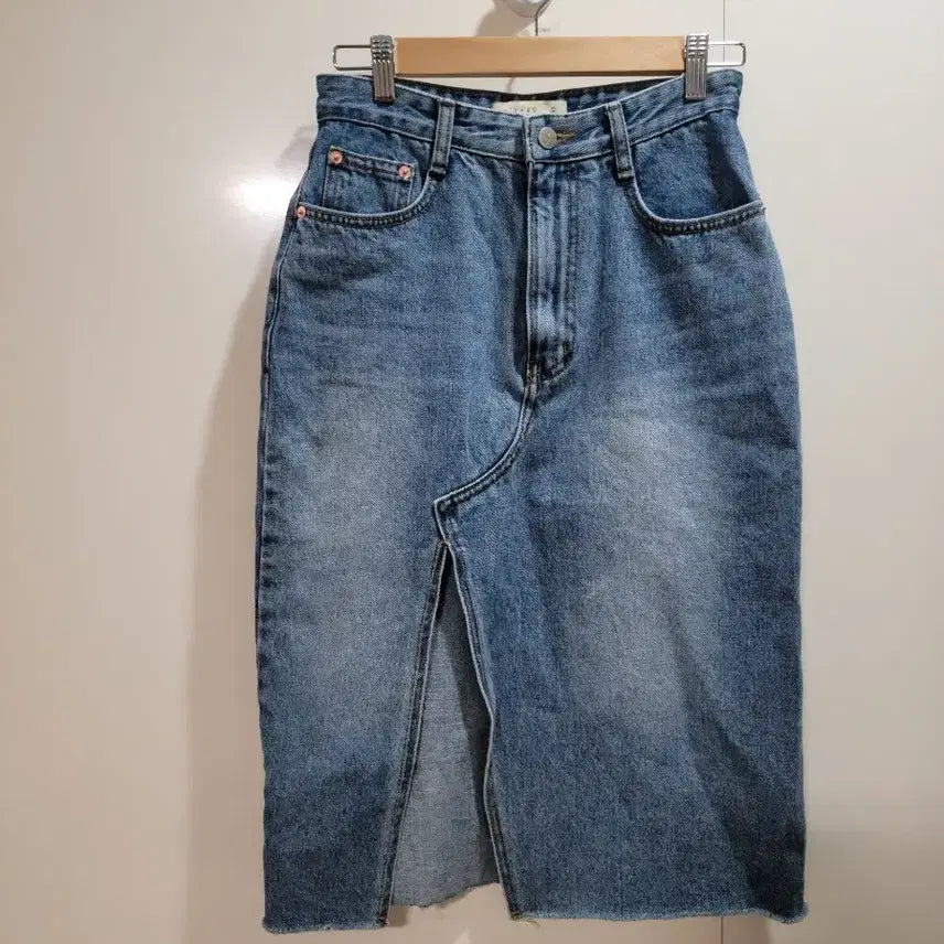 [BUNJANG] SIYAJU Denim Skirt Side Slit Long Skirt Size S / 시야쥬 데님 스커트 트임 청치마 s사이즈