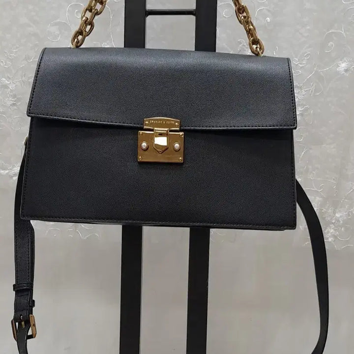 [BUNJANG] Charles &amp; Keith Chain Tote Crossbody Bag / 찰스엔키스  체인 토트겸크로스백