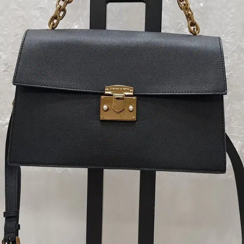 [BUNJANG] Charles &amp; Keith Chain Tote Crossbody Bag / 찰스엔키스  체인 토트겸크로스백