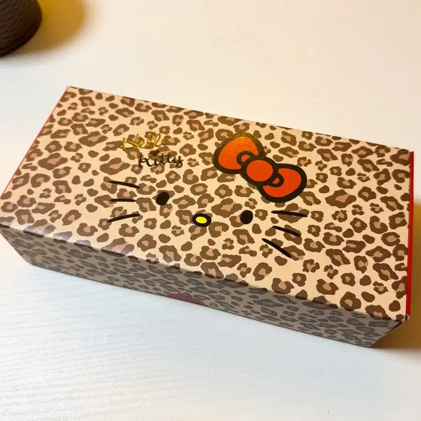 [BUNJANG] Sanrio Hello Kitty Leopard 5-Section Automatic Umbrella / 신상 산리오 레오파드 헬로키티 5단 양우산 새상품