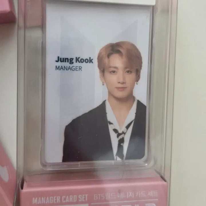 [BUNJANG] BTS WORLD Jungkook Manager Card Gripsock, Charging Stand, Strap Keychain Bundle Set / BTS WORLD 비월 비티에스월드 정국 매니저카드 그립톡 키링 충전거치