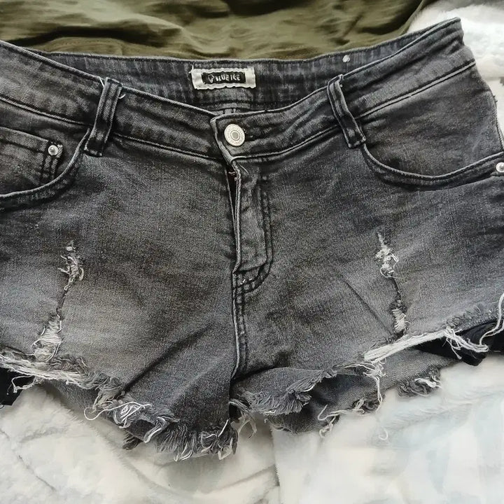 [BUNJANG] Y2K Gyaru Style Washed Denim Hot Shorts / Y2K비갸루 데님핫팬츠