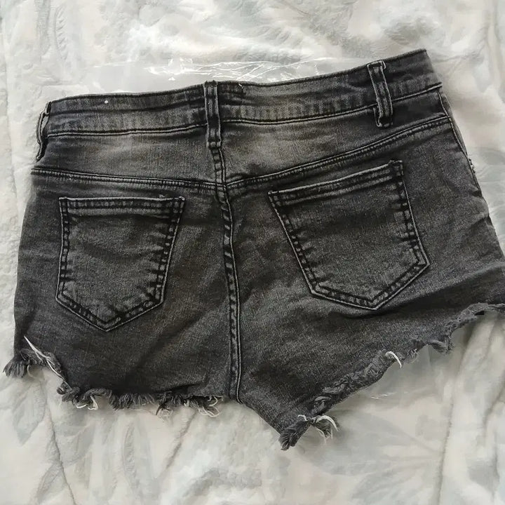 [BUNJANG] Y2K Gyaru Style Washed Denim Hot Shorts / Y2K비갸루 데님핫팬츠