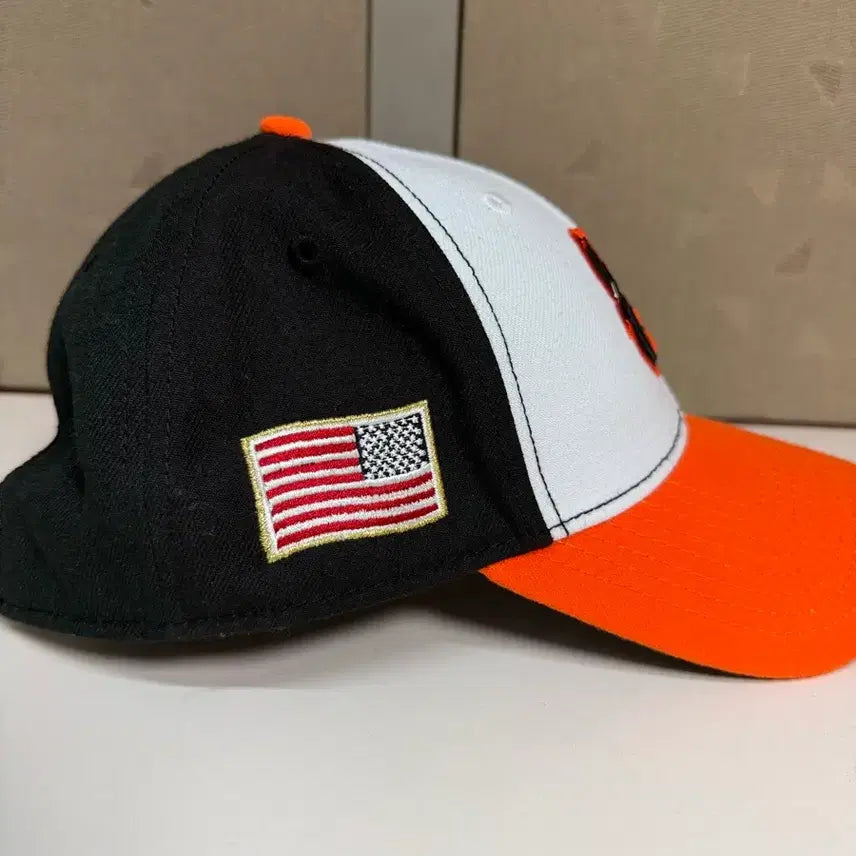 [BUNJANG] New Era Character Embroidered Cap / 뉴에라 모자