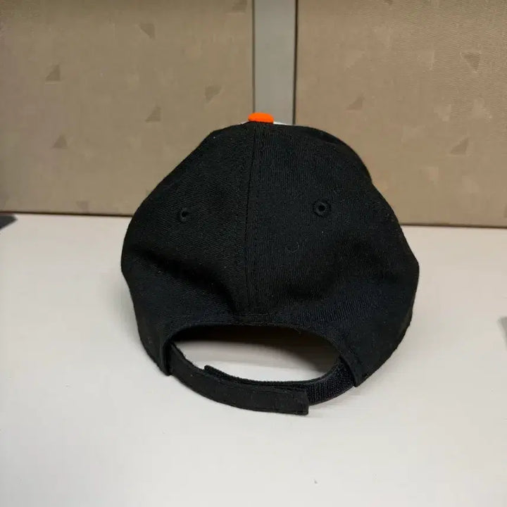 [BUNJANG] New Era Character Embroidered Cap / 뉴에라 모자