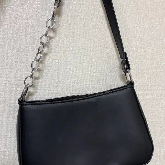 [BUNJANG] Ablie Chain Leather Bag / 에이블리 체인 가죽 백