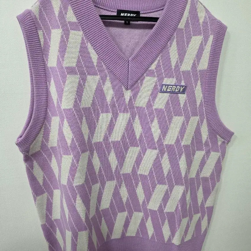 [BUNJANG] NERDY Argyle Pattern Knit Vest Purple / 널디 아가일 패턴 니트 조끼 퍼플