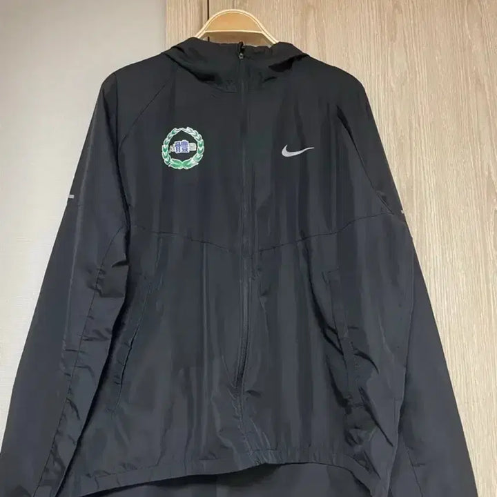 [BUNJANG] Seoul Physical Education High School Nike Windbreaker XL / 서울체고 나이키 바람막이 XL