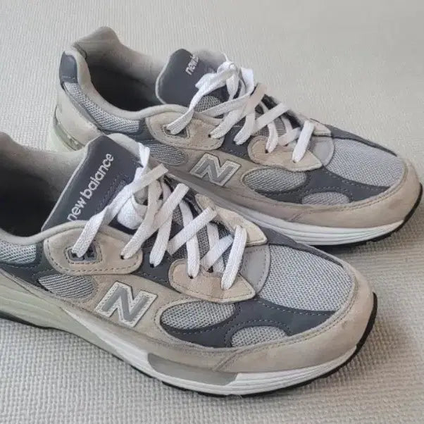 [BUNJANG] New Balance 992 Grey Sneakers US 9 / 뉴발란스 992 그레이 운동화270
