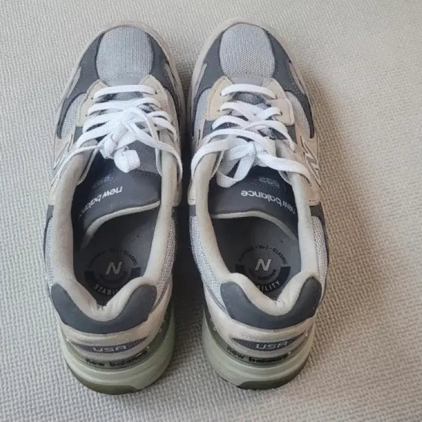 [BUNJANG] New Balance 992 Grey Sneakers US 9 / 뉴발란스 992 그레이 운동화270
