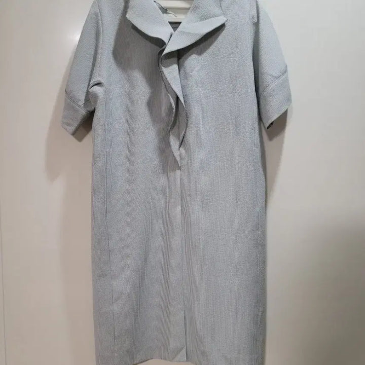 [BUNJANG] The Izzat Striped Short-Sleeve High-Neck Dress / 더아이잣 스트라이프 반팔 넥 원피스