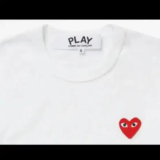 [BUNJANG] Comme des Garçons T-shirt White Red Emblem / 꼼데가르송 반팔 새상품