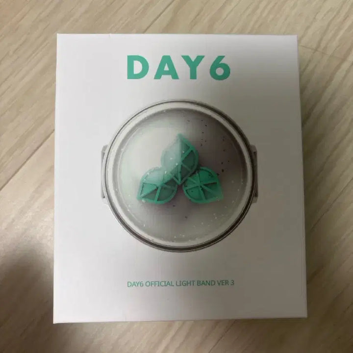 [BUNJANG] DAY6 Official Lightstick Version 3 / DAY6 데이식스 응원봉 버전3