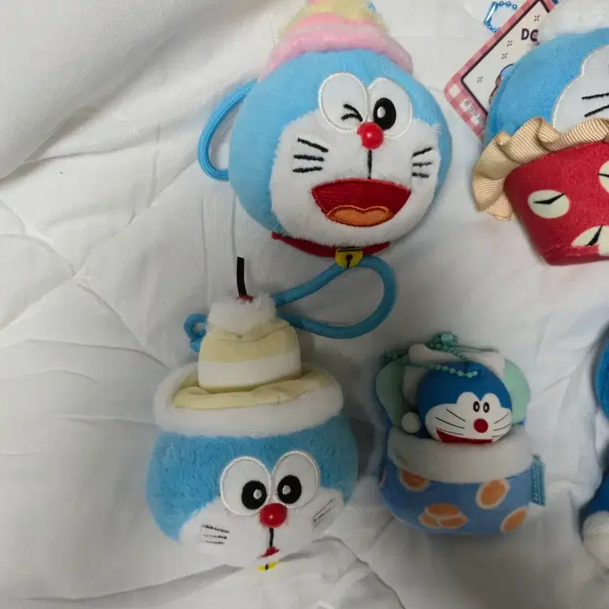 [BUNJANG] Doraemon Keychain Plush Doll / 키링 인형 뽑기인형 도라에몽 열쇠고리 고리인형 도라에몽인형