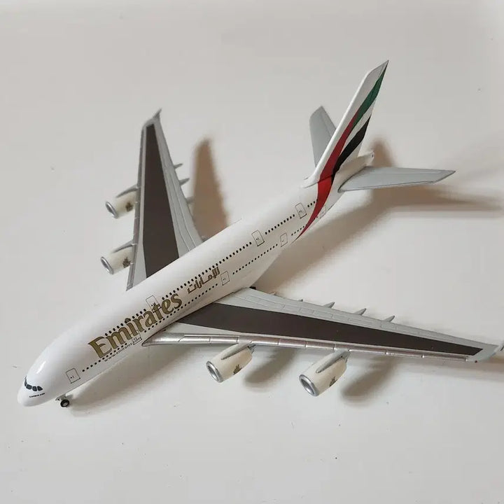 [BUNJANG] Herpa Emirates A380-800 Aircraft Model 1:500 Scale Diecast / Herpa Emirate A380-800 항공기 모형