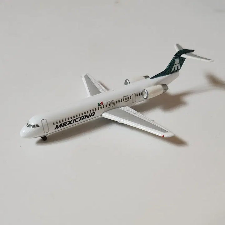 [BUNJANG] Herpa Mexicana Fokker 100 Aircraft Model 1:500 Scale / Herpa Mexicana Fokker 100 항공기 모형