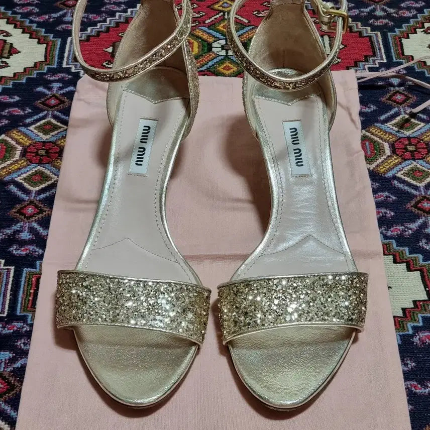 [BUNJANG] Miu Miu Gold Glitter Strap Heels - Size 37.5 (Excellent Condition) / 정품 미우미우 골드 글리터 스트랩힐 명품 샌들, 245mm (상태최상)