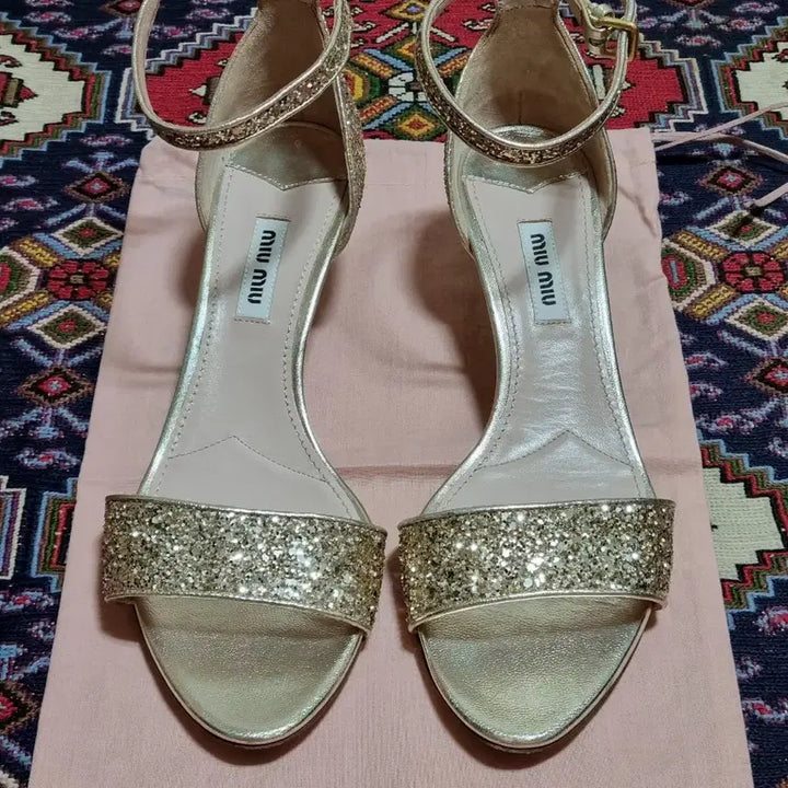[BUNJANG] Miu Miu Gold Glitter Strap Heels - Size 37.5 (Excellent Condition) / 정품 미우미우 골드 글리터 스트랩힐 명품 샌들, 245mm (상태최상)