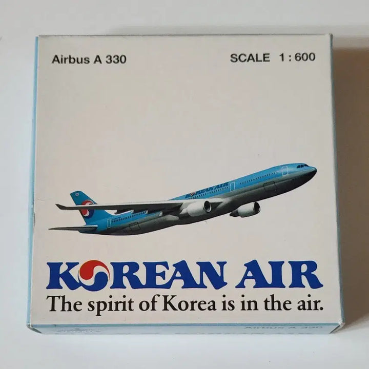 [BUNJANG] SCHABAK Korean Air A330 Model Airplane 1:600 / SCHABAK 대한항공 A330 모형비행기 1:600