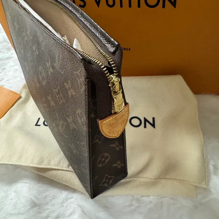 [BUNJANG] Louis Vuitton Monogram Toiletry Pouch / 정품 루이비통 토일렛 모노그램 파우치