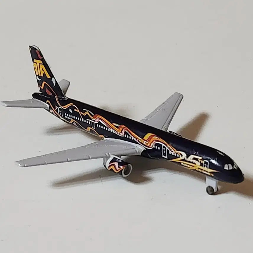 [BUNJANG] SCHABAK ATA Airlines B757 Aircraft Model 1:600 / SCHABAK ATA 항공 B757 항공기 모형