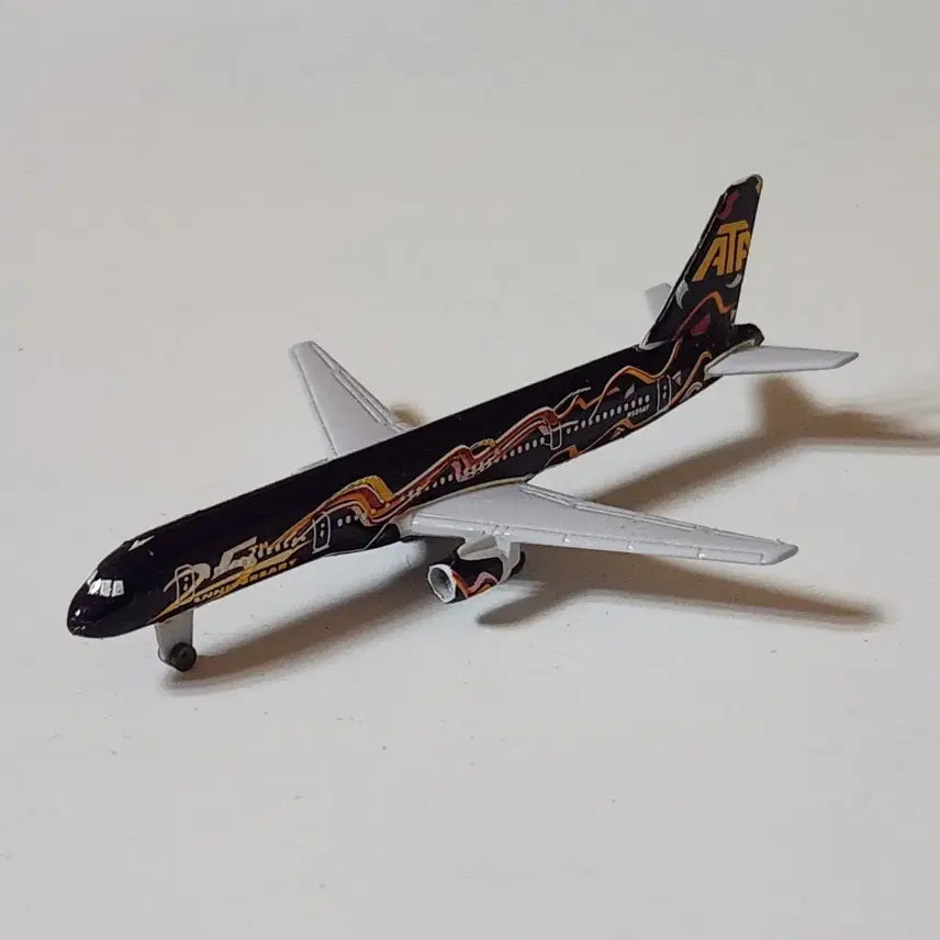 [BUNJANG] SCHABAK ATA Airlines B757 Aircraft Model 1:600 / SCHABAK ATA 항공 B757 항공기 모형