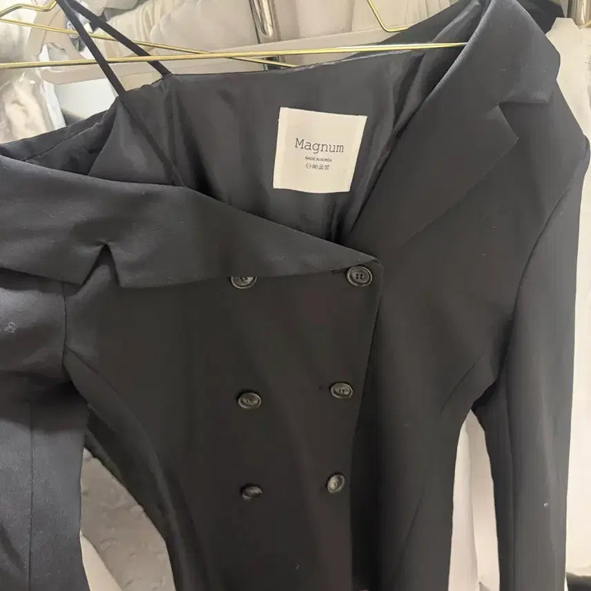 [BUNJANG] Magnum Asymmetrical Off-Shoulder One-Piece Jacket / 매그넘 언발 오프숄더 원피스 자켓