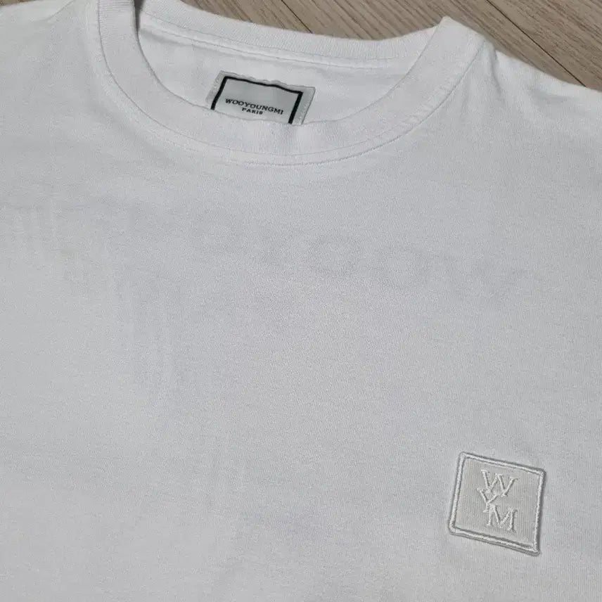 [BUNJANG] Wooyoungmi Feather White Short-Sleeve T-Shirt / 우영미 깃털 화이트 반팔