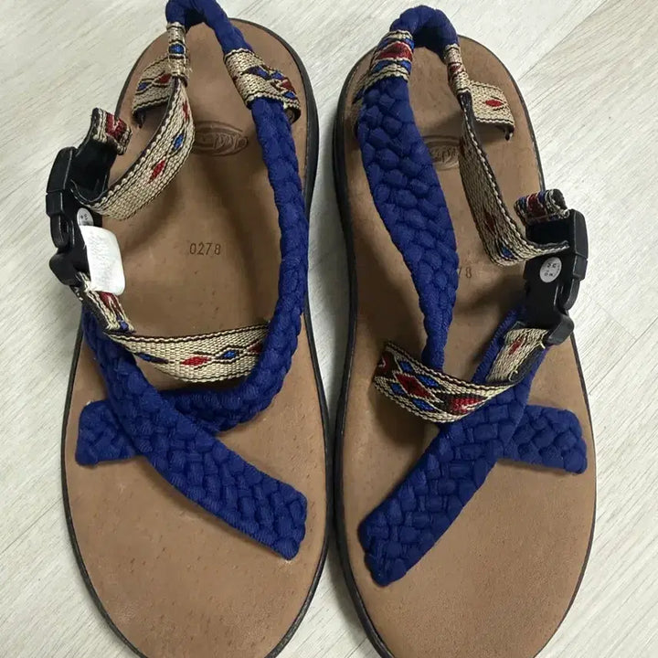 [BUNJANG] Chubasco Cuetza Dark Navy Sandals (270) / 새상품 츄바스코 쿠엣자 다크네이비 A15002 (270)
