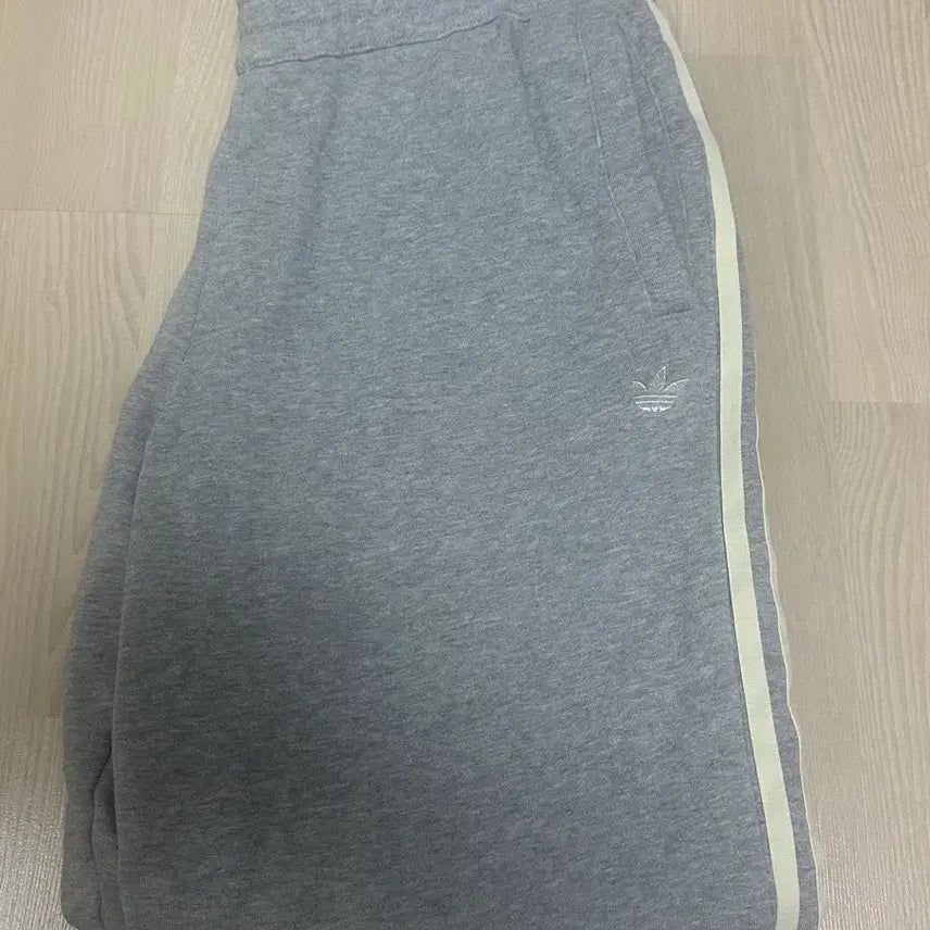 [BUNJANG] Adidas Grey Skateboarding Jogger Pants / 아디다스 그레이 스케이트보딩 조거 팬츠