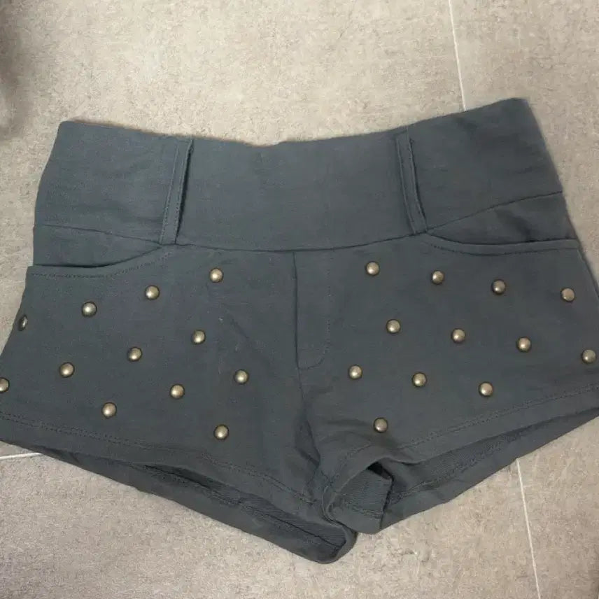 [BUNJANG] Expired Girl Shorts / 익스파이어드걸 쇼츠 반바지