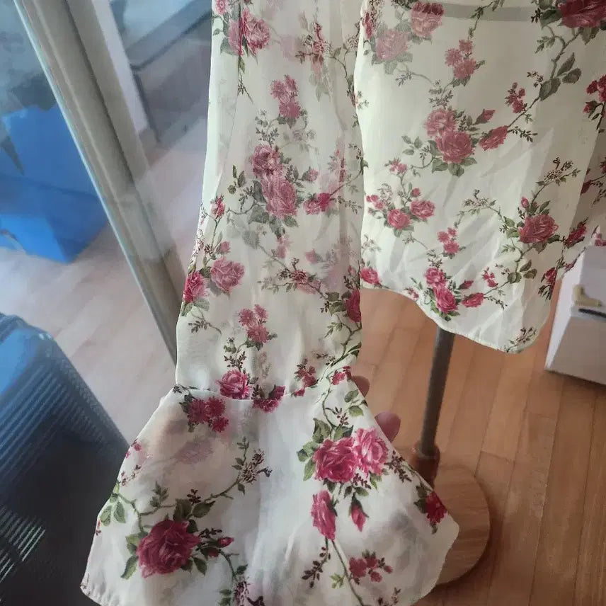 [BUNJANG] Flower Pattern Ribbon Blouse / 플라워 패턴 리본 블라우스