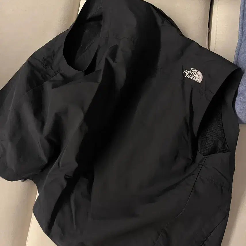 [BUNJANG] The North Face Black Windbreaker Vest 95 / 노스페이스 블랙 바람막이 조끼 95