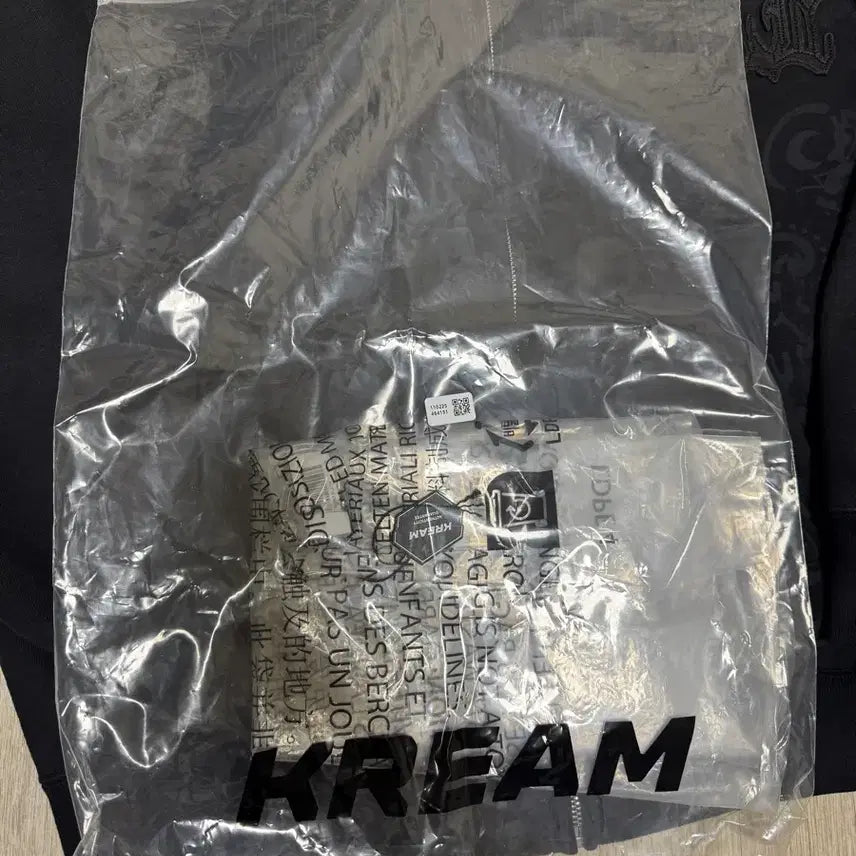 [BUNJANG] Supreme Leather Appliqué Zip-Up Black Cream M / M 25ss 슈프림 레더 아플리케 집업 블랙 크림