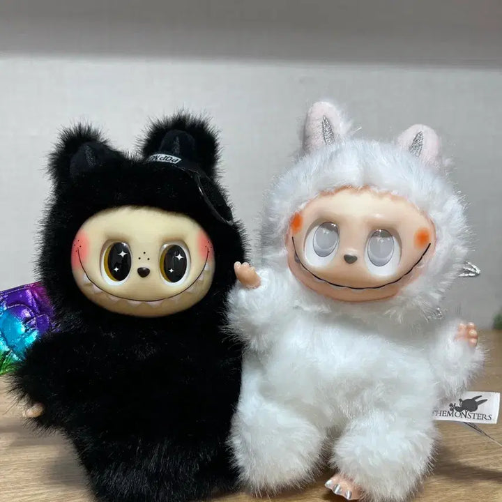 [BUNJANG] Pop Mart Labubu The Monsters Doll Keychain Set (4 Pieces) / 팝마트 라부부 더몬스터즈 인형 키링 4개 세트